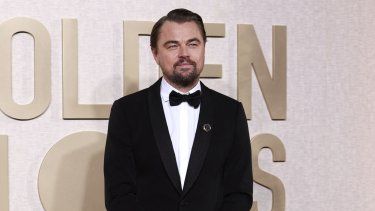 El actor estadounidense Leonardo DiCaprio llega a la 81ª edición de los Globos de Oro en el hotel Beverly Hilton de Beverly Hills, California, el 7 de enero de 2024. Michael Tran