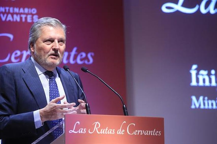 El ministro de Educación, Cultura y Deporte, Íñigo Méndez de Vigo, durante su intervención en la presentación de Las rutas de Cervantes, un proyecto del Google Cultural Institute de 1.300 archivos que dan forma a 18 exposiciones virtuales, en el Muse