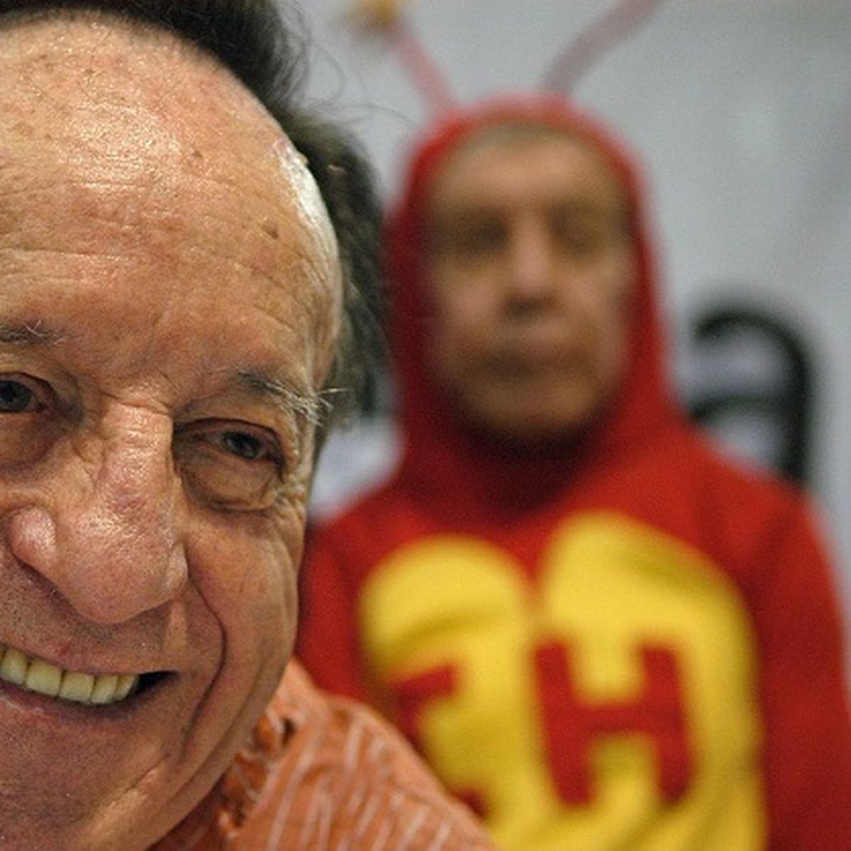 El Actor Del Chavo Del 8 Se apaga la vida de Roberto Gómez Bolaños, el célebre actor creador del  personaje Chespirito