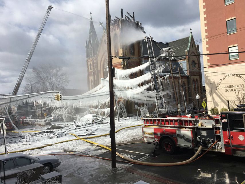No se ha establecido la causa del siniestro, pero se produjo en una noche especialmente fría en Nueva York y sus alrededores.