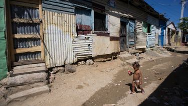 La pobreza afecta a 184 millones de latinoamericanos, según un informe de la CepalEl 10,2 % de latinoamericanos viviendo en pobreza extrema es el porcentaje más alto registrado desde 2008, advirtió el organismo de Naciones Unidas.&nbsp;