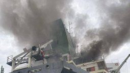 La agencia de Operaciones Comerciales Marítimas de Reino Unido (UKMTO, en inglés) ha informado de que tres barcos han sido alcanzados en las últimas horas por proyectiles cerca del estrecho de Ormuz y en la propia vía, clave para el transporte energético. La agencia de Operaciones Comerciales Marítimas de Reino Unido (UKMTO, en inglés) ha informado de que tres barcos han sido alcanzados en las últimas horas por proyectiles cerca del estrecho de Ormuz y en la propia vía, clave para el transporte energético.