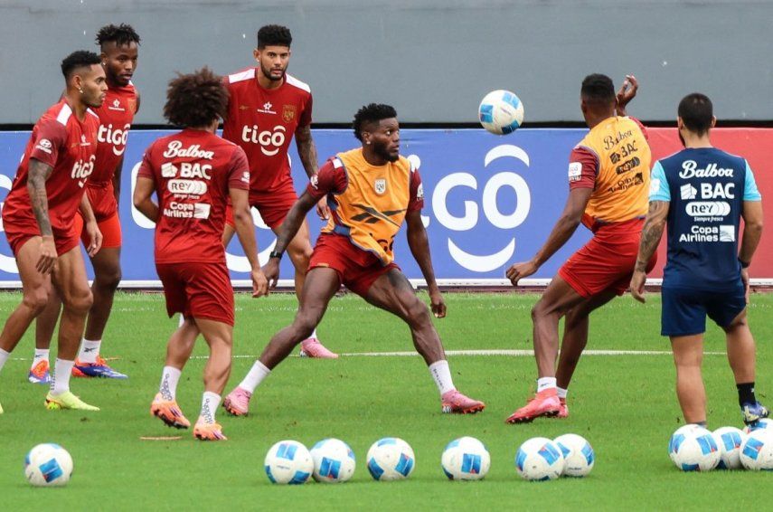Jugadores de la selección de Panamá durante una práctica, el 16 de noviembre de 2025.