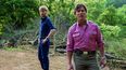 Tom Cruise y Domhnall Gleeson en American Made.
