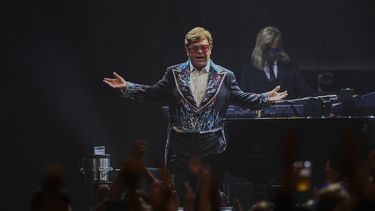 Elton John se presenta en la etapa final de su gira Farewell Yellow Brick Road en Estocolmo, el sábado 8 de julio de 2023.&nbsp;