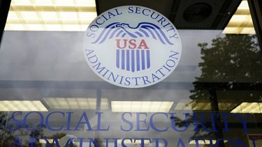 Seguro Social de Estados Unidos que beneficia a personas mayores