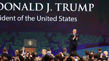 El presidente estadounidense, Donald J. Trump, da un discurso durante la última jornada de la Cumbre del Foro de Cooperación Económica de&nbsp;Asia-Pacífico (APEC) en Da Nang (Vietnam) .&nbsp;