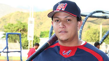 Miguel Cabrera jugó varias Series del Caribe con el uniforme de los Tigres de Aragua, incluso cuando ya era una estrella en las mayores. (ARCHIVO)
