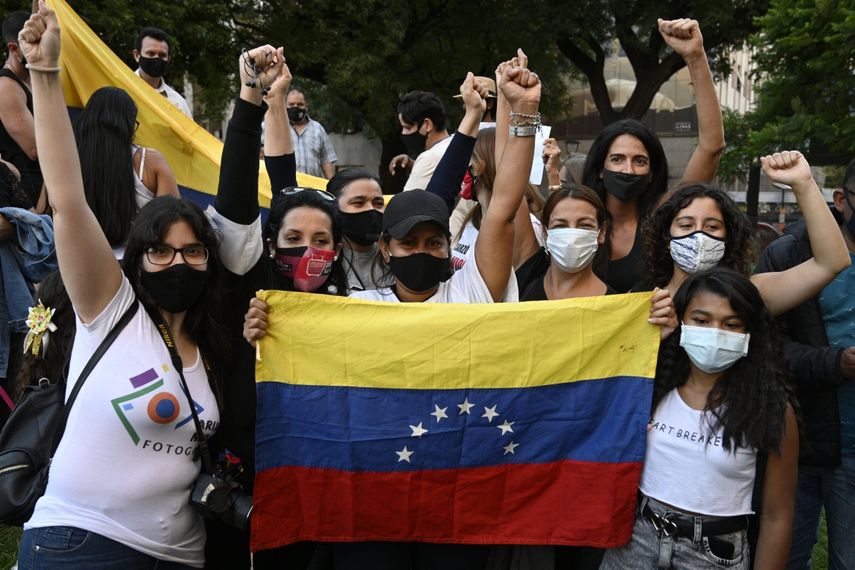 Miembros de la comunidad venezolana en Argentina se manifestaron días atrás en las calles para reclamar la detención