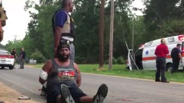 Aún no se sabe exactamente cuál es la relación que existía entre las víctimas y el presunto atacante, pero se cree que estaban emparentados.