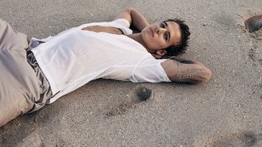 El cantante italiano Teo Bok presenta desde Miami el tema Esperanza.