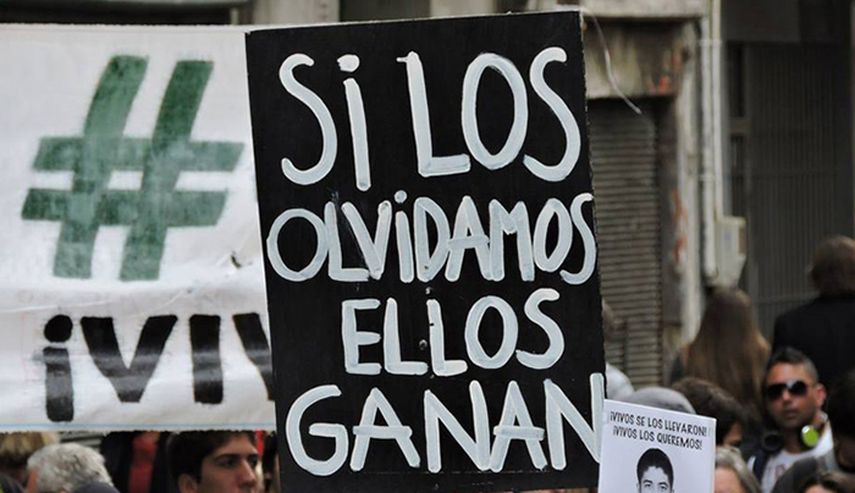Madres y familiares de detenidos desaparecidos en Montevideo. (CORTESÍA)