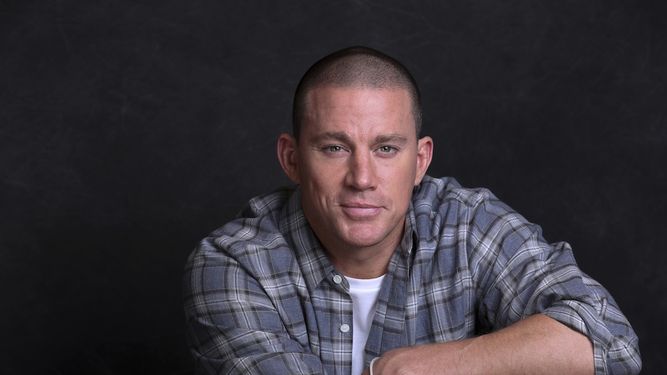 Channing Tatum posa en el Hotel Four Seasons para promover su película Dog, el 6 de febrero de 2022 en Los Ángeles.