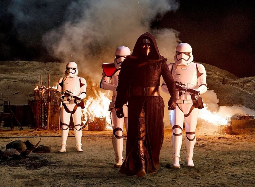 Escena de la cinta Star Wars: The Force Awakens. (CORTESÍA).