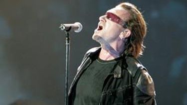 El videoclip de Ordinary Love, es uno de los inéditos que ha incluido en la banda sonora de la película: Mandela: Long walk to freedom. (Facebook)