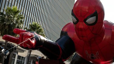 La película en la que Peter Parker cumple por fin su sueño de convertirse en Vengador, y que inicia la Fase 4 del UCM que continuará en 2020 con la cinta de Viuda Negra, se estrena en la cartelera mundial el próximo 2 de julio 