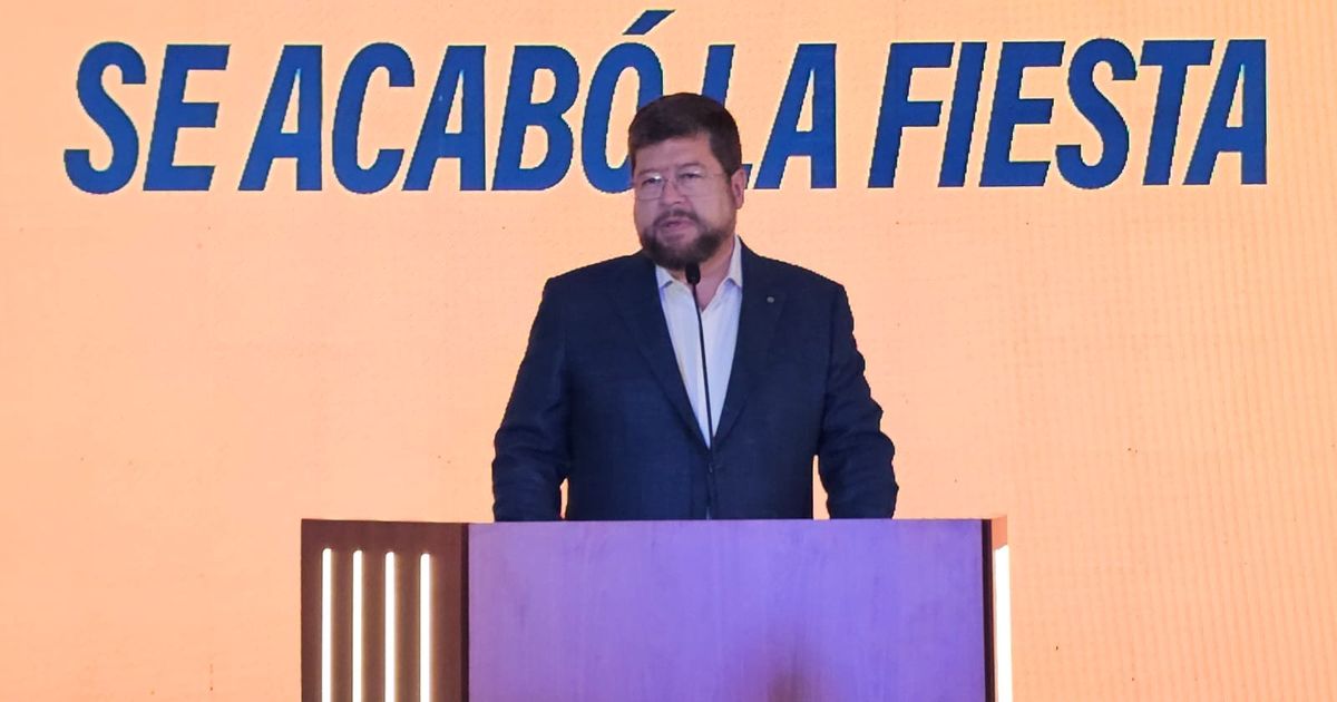 Empresario favorito en encuestas promete cambiar el modelo económico izquierdista en Bolivia