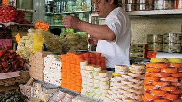 Puesto&nbsp;de dulces en el&nbsp;mercado La Merced, al centro de la capital mexicana.
