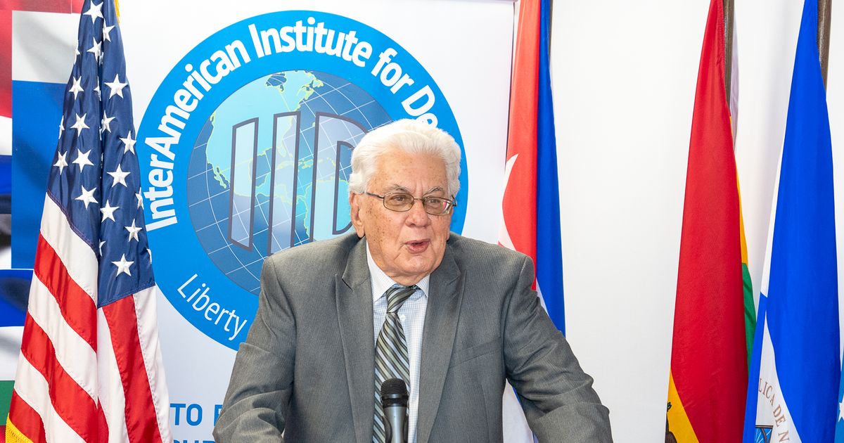 ¿Quiénes sostienen la dictadura de Cuba?: expertos analizan 66 años de poder castrista