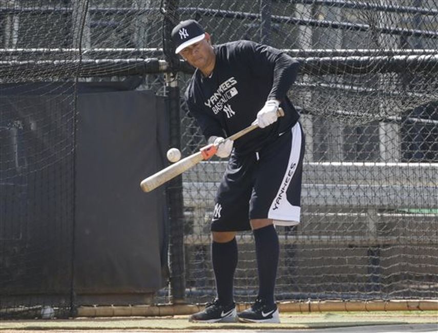 Rodríguez tiene que trabajar duro para volver a jugar a diario con los Yankees. (AP)