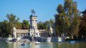Estanque Grande de El Retiro, con monumento al rey Alfonso XII diseñado 1922. Estanque Grande de El Retiro, con monumento al rey Alfonso XII diseñado 1922.