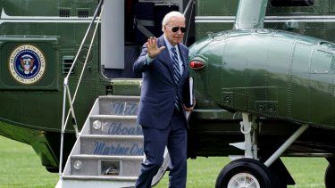 El presidente Joe Biden llega al jardín sur de la Casa Blanca, el 14 de agosto de 2023, en Washington.&nbsp;