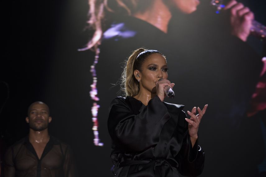La cantante ofreció unas palabras en apoyo a la candidata demócrata Hillary Clinton durante su concierto en Miami