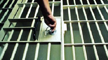 La disidencia interna atribuye estas excarcelaciones a la lista de 53 presos políticos que&nbsp;Cuba&nbsp;se comprometió a liberar como parte del acuerdo de restablecimiento de relaciones con Estados Unidos. (Wikimedia)