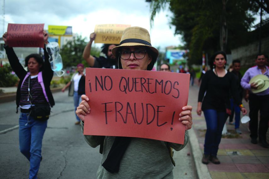 Las calles de Honduras viven un ambiente de máxima tensión por las protestas desatadas tgras las elecciones presidenciales.