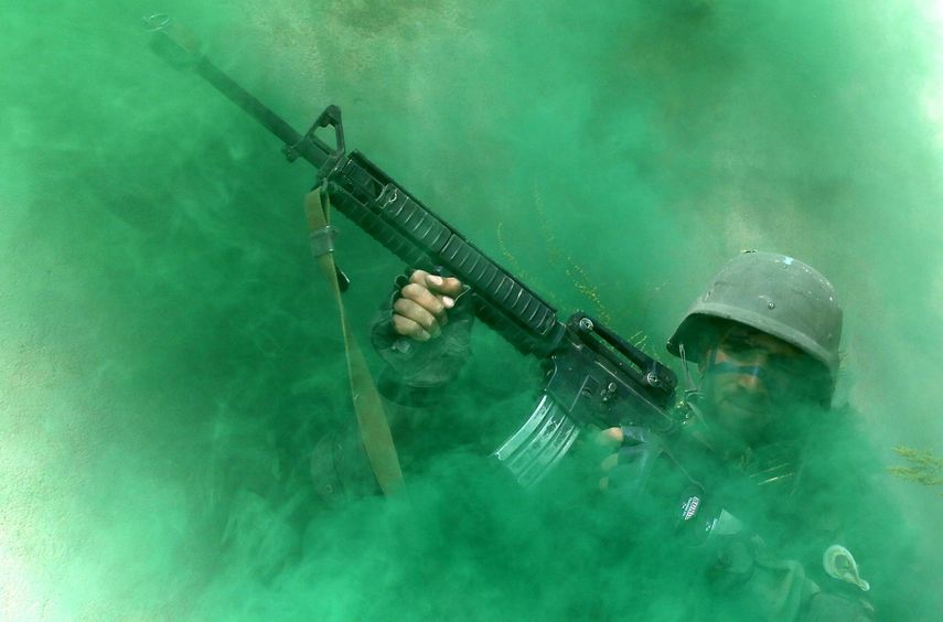 &nbsp;Foto de un soldado del ejército afgano asisten a una maniobra militar a las afueras de&nbsp;Kabul, Afganistán.&nbsp;