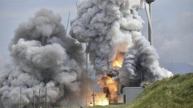 Un motor de un cohete Epsilon S explota durante una prueba en instalaciones de la Agencia de Exploración Aeroespacial de Japón, en Noshiro, en la prefectura de Akita, en el noreste de Japón, el viernes 14 de julio de 2023.&nbsp;