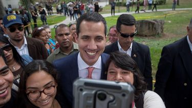 El presidente encargado de Venezuela, Juan Guaidó, dice que las opciones de cambio siguen creciendo.