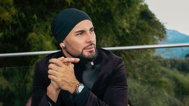 Ricardo Ponce se prepara para el lanzamiento de su libro “Relaciones espejo, atraes lo que eres”.