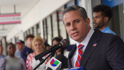 Dariel Fernández, recaudador de impuestos del condado de Miami-Dade. Dariel Fernández, recaudador de impuestos del condado de Miami-Dade.