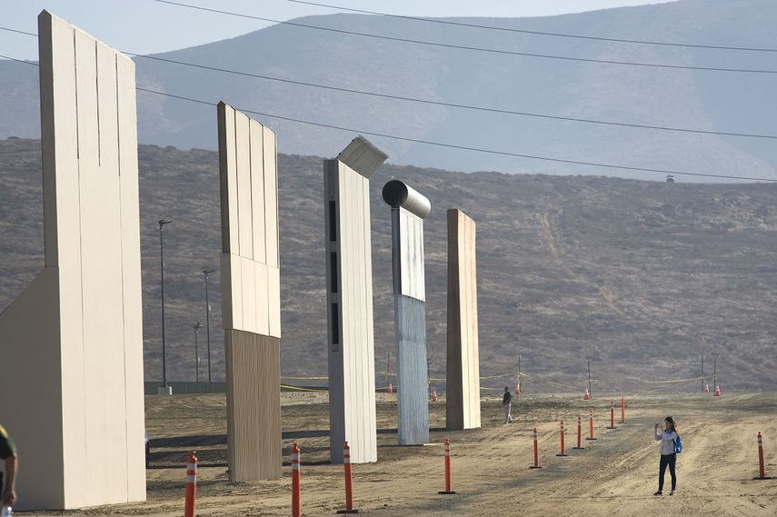 Trump podría visitar los prototipos del muro para la frontera con México durante su primera visita como Presidente de EEUU a California.