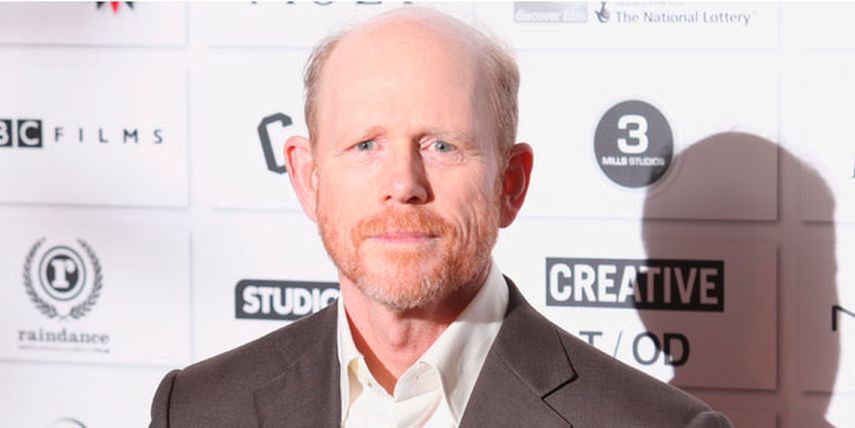 La propiedad también tiene una casa de huéspedes de 232 metros cuadrados (2.500 pies cuadrados), un establo deportivo con cancha de tenis y un verdadero establo para caballos. (Foto AP)