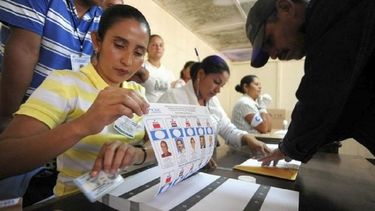 Según Los 27, existen anomalías en el padrón electoral y en el proceso de cedulación ciudadana