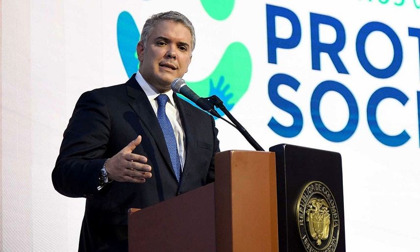 Fotografía cedida por la Presidencia de Colombia, del mandatario Iván Duque durante su pronunciamiento frente a las decisiones de las cortes Suprema y Constitucional este miércoles 29 de mayo de 2019, en Bogotá.