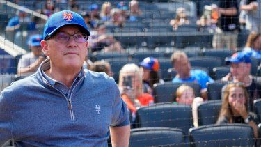 En foto del 17 de septiembre del 2023, el dueño de los Mets de Nueva York, Steve Cohen, antes del encuentro contra los Rojos de Cincinnati.