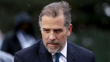 Hunter Biden, hijo de presidente estadounidense Joe Biden, habla con invitados durante las celebraciones de Pascua en la Casa Blanca, el 18 de abril de 2022, en Washington.&nbsp;