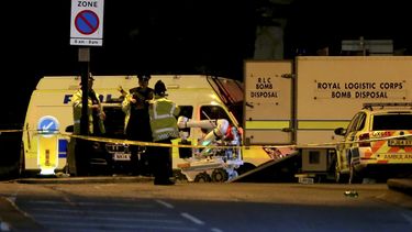 La noche del lunes, un hombre detonó un explosivo a la salida de un concierto de la cantante estadounidense Ariana Grande, arrastrando a la muerte a 22 personas.