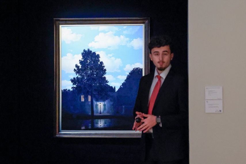 “L’empire des lumières” de René Magritte se exhibe durante una vista previa para la prensa de la Marquee Week de otoño 20/21 de Christie’s en Nueva York, el 8 de noviembre de 2024.&nbsp;