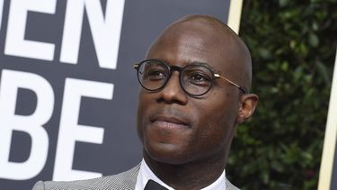 Barry Jenkins llega a la 77ma entrega anual de los Globos de Oro, el 5 de enero del 2020 en Beverly Hills, California. The Walt Disney Co. produce una secuela de El rey le&oacute;n de 2019 con Jenkins como director.&nbsp;