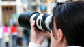 Periodista realiza fotografías Periodista realiza fotografías