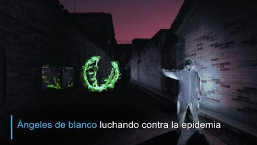 En China, un artista-fot&oacute;grafo pone en escena a un arc&aacute;ngel al servicio del combate contra el coronavirus, con sus alas por encima de un atuendo de protecci&oacute;n antivirus. Una forma de homenajear al personal de la salud durante la pandemia.&nbsp;