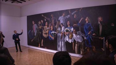 El artista guatemalteco Chrispapita muestra su obra Inclusión en el Museo del Acervo Histórico y Artístico de la Secretaría de Relaciones Exteriores de México.