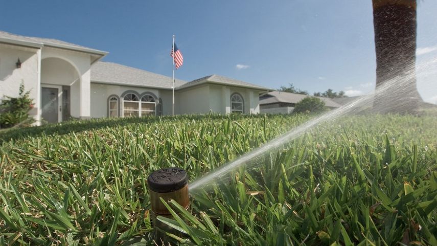 Las autoridades han solicitado a los residentes del sur de Florida que restrinjan el riego de patios y jardines.