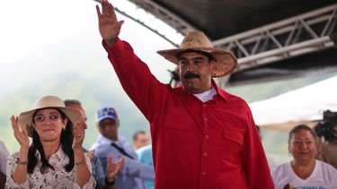 El presidente advirtió que la revolución no va a retroceder e insistió en que la oposición de su país le quiere dar un golpe de Estado