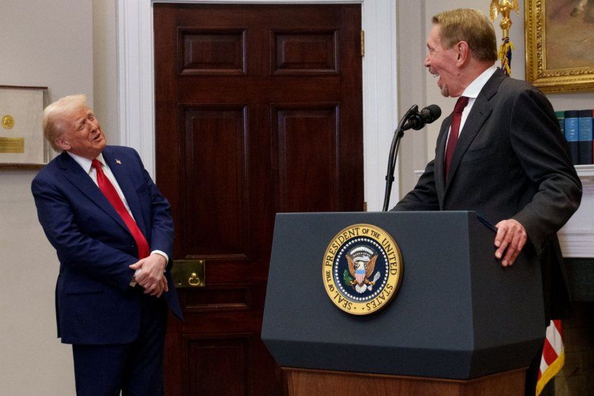 Larry Ellison, el propietario de Oracle y uno de los hombres más ricos del mundo junto al presidente Donald J. Trump.