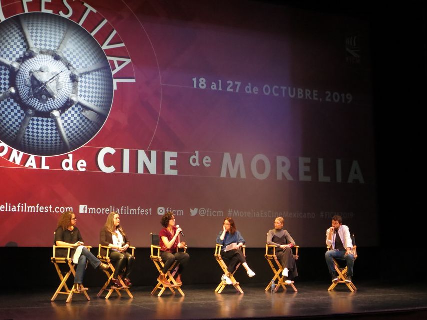 Cineastas en una conferencia de prensa sobre el corto documental El D&iacute;a Despu&eacute;s: Nosotras durante el Festival de Cine de Morelia en Morelia, M&eacute;xico, el 20 de octubre de 2019.&nbsp;&nbsp;